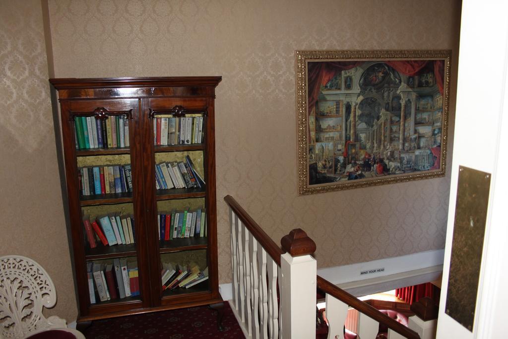 The Manor House Bed and Breakfast Κρόουλι Εξωτερικό φωτογραφία