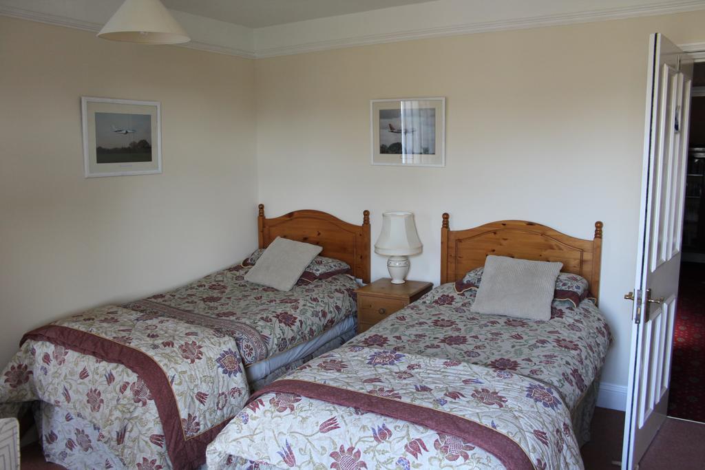The Manor House Bed and Breakfast Κρόουλι Εξωτερικό φωτογραφία